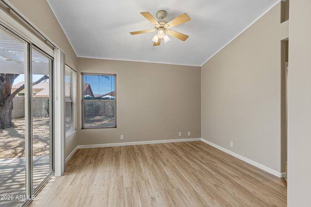 3231 E MENADOTA Drive, Phoenix, AZ 85050