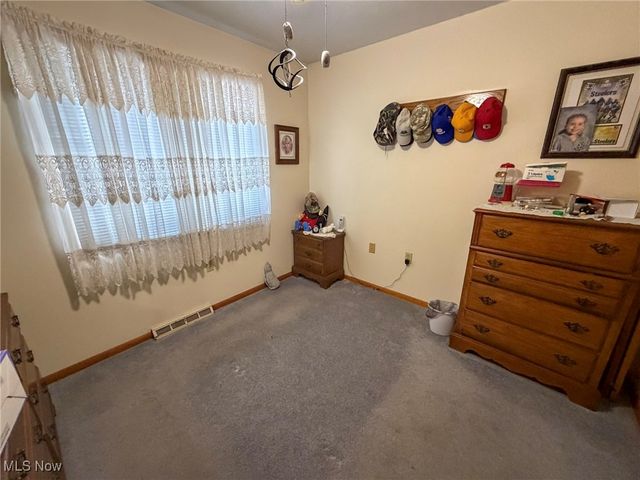 3875 Mcclintocksburg Road, Diamond, OH 44412