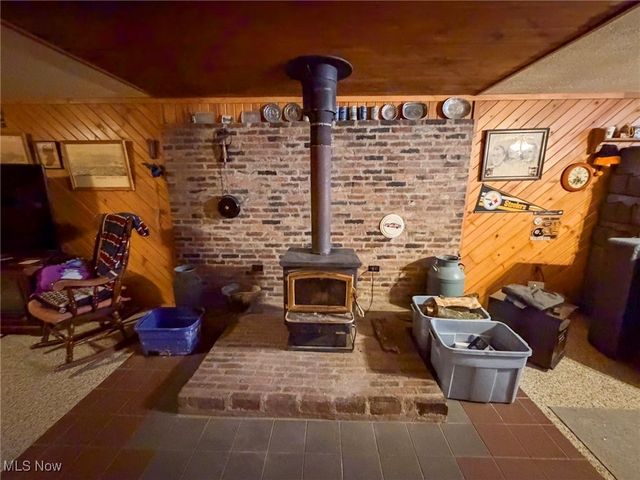 3875 Mcclintocksburg Road, Diamond, OH 44412