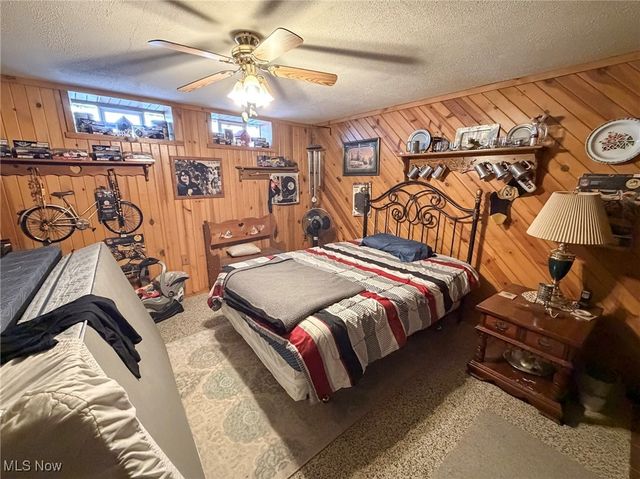 3875 Mcclintocksburg Road, Diamond, OH 44412