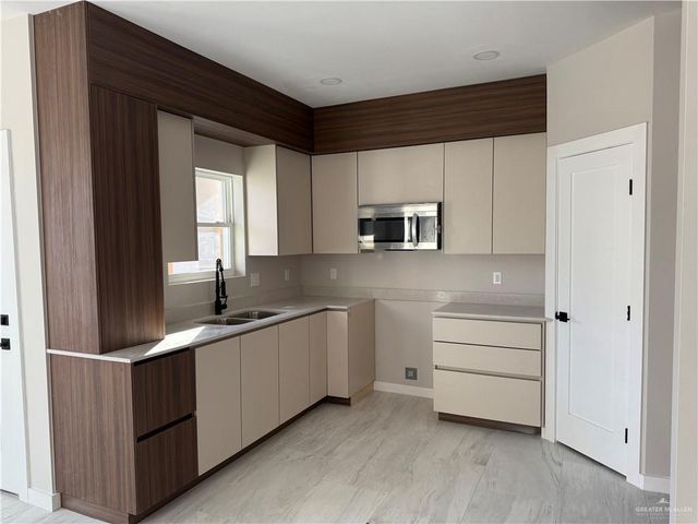 2206 Corales Street, Mission, TX 78573