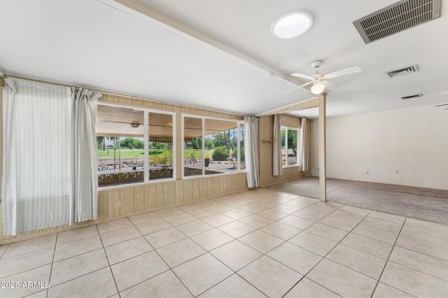 10208 W PINEHURST Drive, Sun City, AZ 85351
