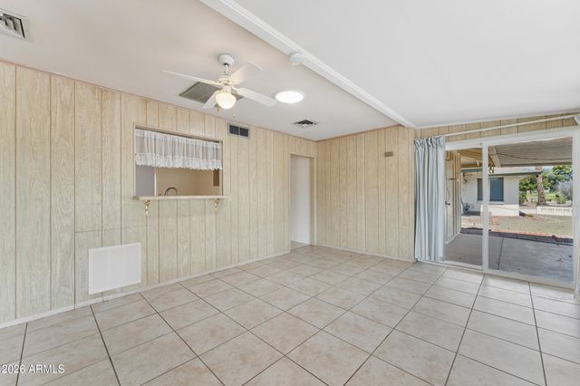 10208 W PINEHURST Drive, Sun City, AZ 85351