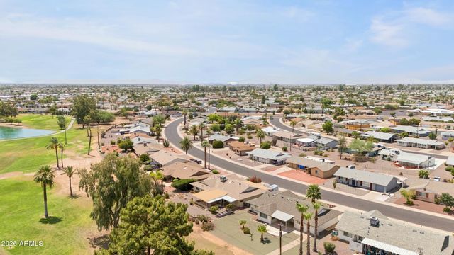 10208 W PINEHURST Drive, Sun City, AZ 85351