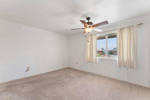 10208 W PINEHURST Drive, Sun City, AZ 85351