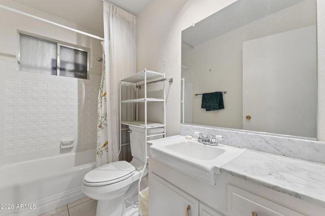 10208 W PINEHURST Drive, Sun City, AZ 85351