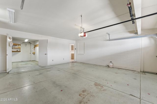 10208 W PINEHURST Drive, Sun City, AZ 85351