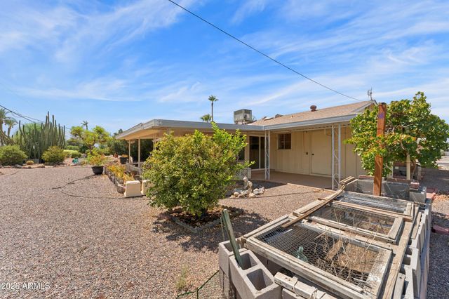 10208 W PINEHURST Drive, Sun City, AZ 85351