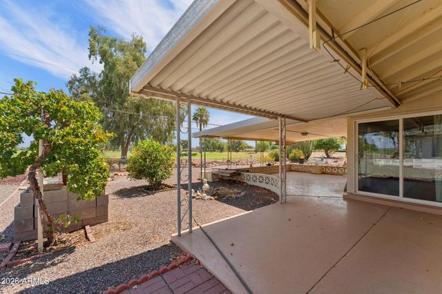 10208 W PINEHURST Drive, Sun City, AZ 85351