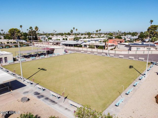 10208 W PINEHURST Drive, Sun City, AZ 85351