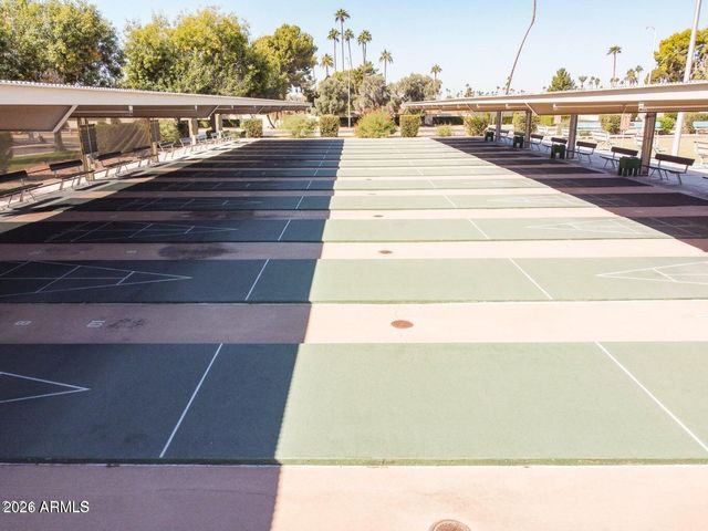 10208 W PINEHURST Drive, Sun City, AZ 85351
