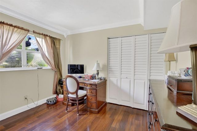 5240 NE 6th Ave H26, Oakland Park, FL 33334