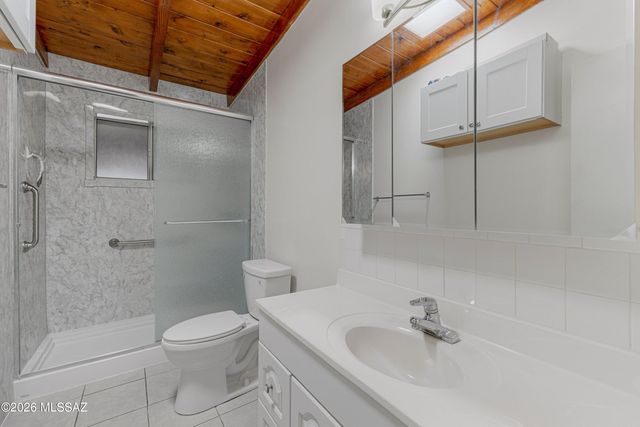 2861 N Swan Road, Tucson, AZ 85712