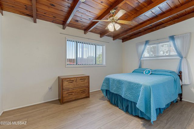 2861 N Swan Road, Tucson, AZ 85712