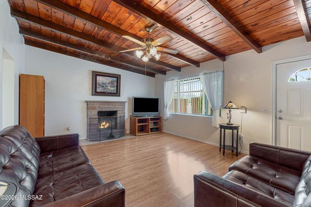 2861 N Swan Road, Tucson, AZ 85712