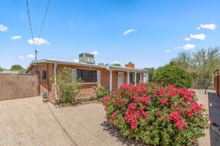 2861 N Swan Road, Tucson, AZ 85712