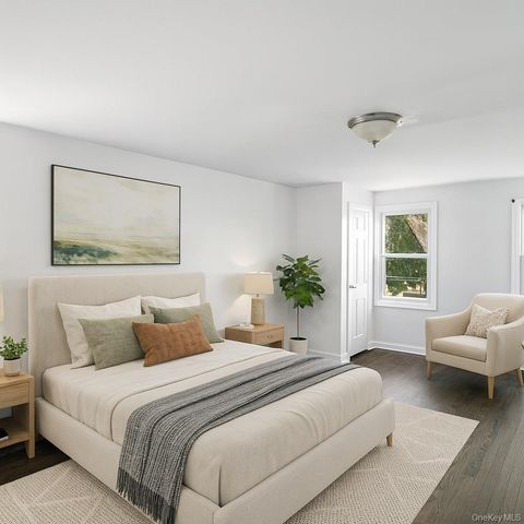 71 Commonwealth Avenue, Middletown, NY 10940