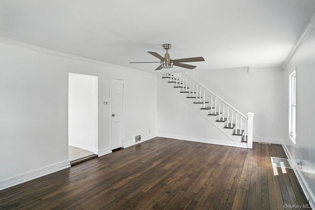 71 Commonwealth Avenue, Middletown, NY 10940