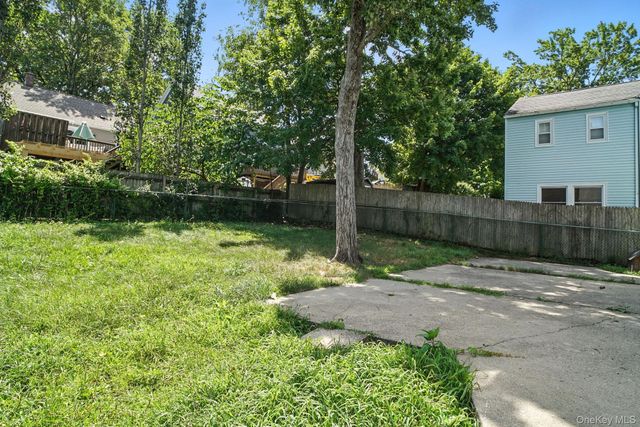 71 Commonwealth Avenue, Middletown, NY 10940