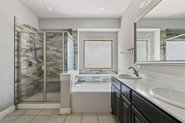 105 Finlee Lane, Red Oak, TX 75154
