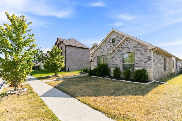 105 Finlee Lane, Red Oak, TX 75154