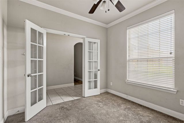 105 Finlee Lane, Red Oak, TX 75154