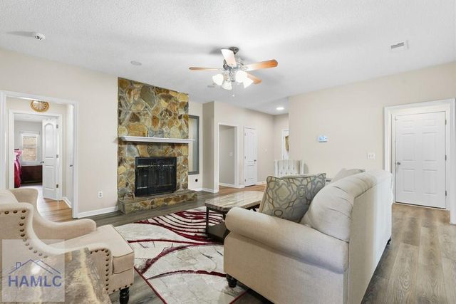 915 Mandarin Drive, Hinesville, GA 31313