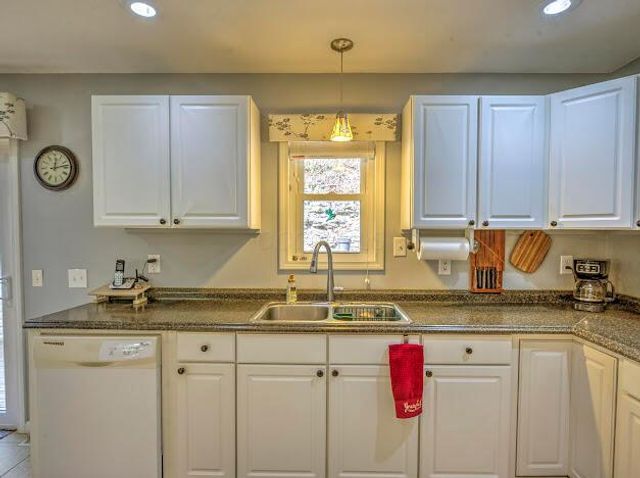 15171 US-62, Brinkhaven, OH 43006