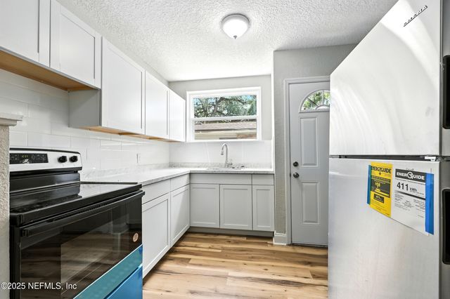 1445 FLAGLER Avenue, Jacksonville, FL 32207