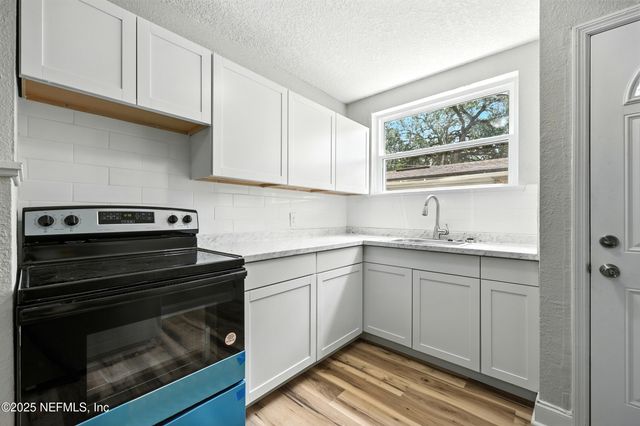 1445 FLAGLER Avenue, Jacksonville, FL 32207