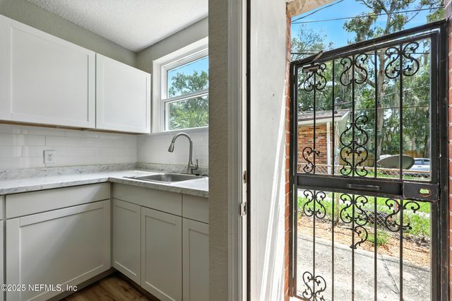 1445 FLAGLER Avenue, Jacksonville, FL 32207