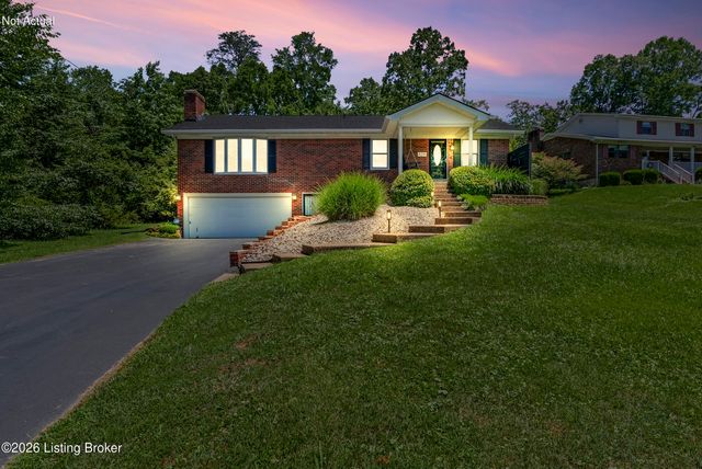 8215 Arnoldtown Rd, Louisville, KY 40214