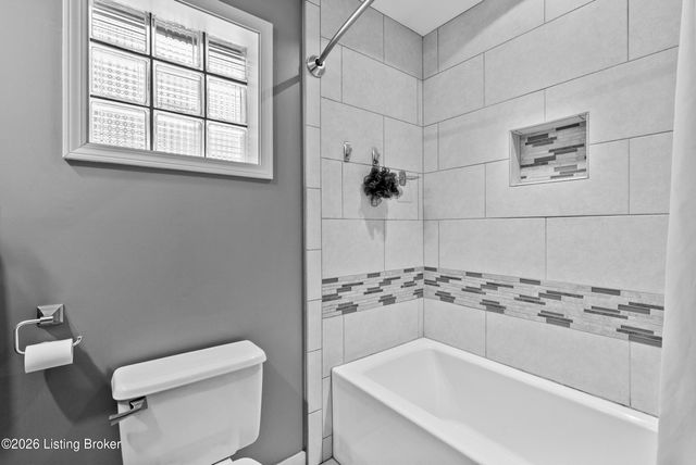 8215 Arnoldtown Rd, Louisville, KY 40214