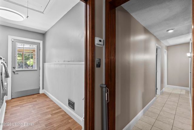 8215 Arnoldtown Rd, Louisville, KY 40214