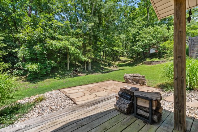 8215 Arnoldtown Rd, Louisville, KY 40214