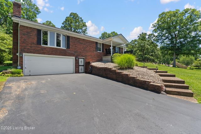 8215 Arnoldtown Rd, Louisville, KY 40214