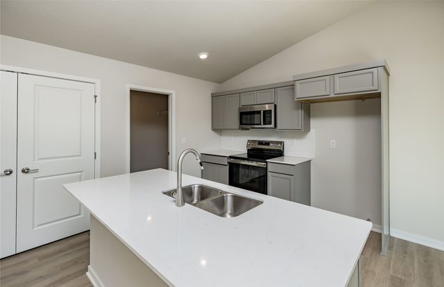 6403 NE 11th Court, Des Moines, IA 50313