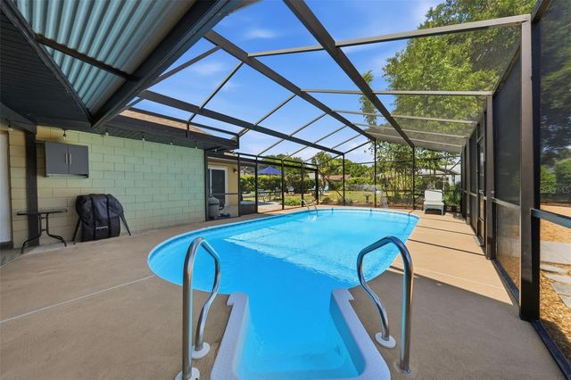 103 RIDGECREST DRIVE, Eustis, FL 32726