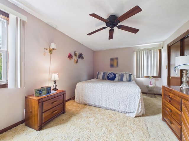 18 Duke St, Somerset, MA 02726