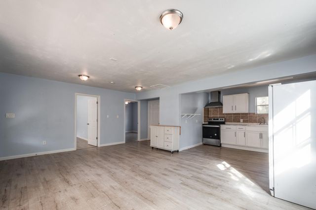 288 County Road 3316b, Cleveland, TX 77327