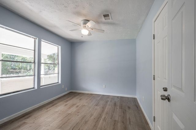 288 County Road 3316b, Cleveland, TX 77327