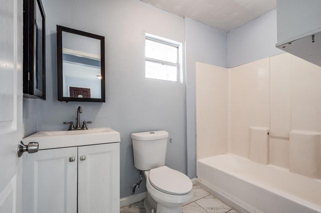 288 County Road 3316b, Cleveland, TX 77327