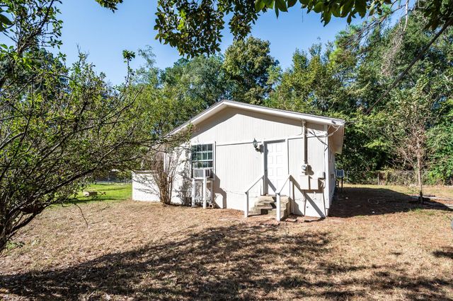 288 County Road 3316b, Cleveland, TX 77327