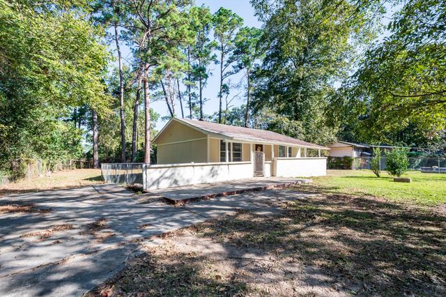 288 County Road 3316b, Cleveland, TX 77327