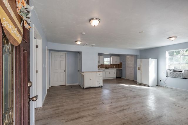 288 County Road 3316b, Cleveland, TX 77327