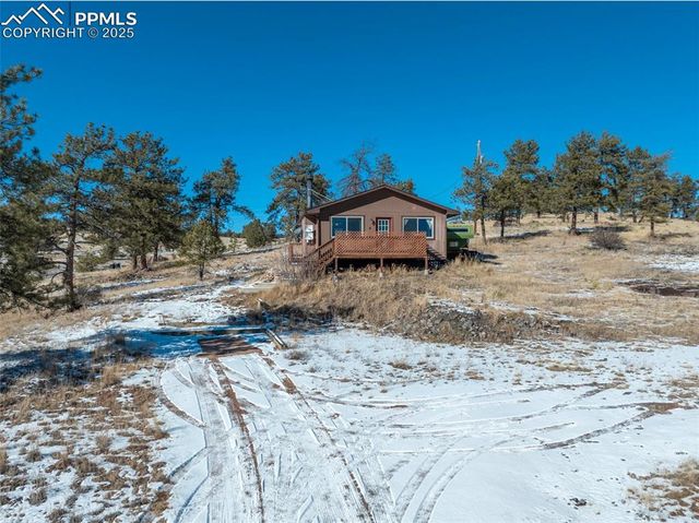 11 Valley Circle, Guffey, CO 80820