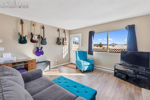 11 Valley Circle, Guffey, CO 80820