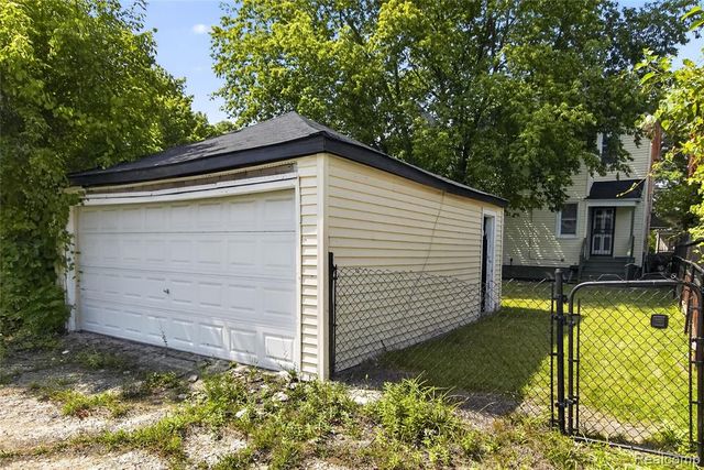 580 Melbourne Street, Detroit, MI 48202