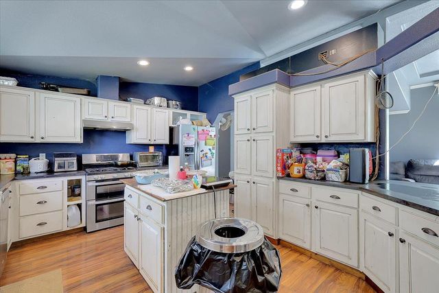 10268 Peoria Rd, Browns Valley, CA 95918