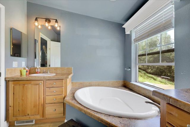 10268 Peoria Rd, Browns Valley, CA 95918